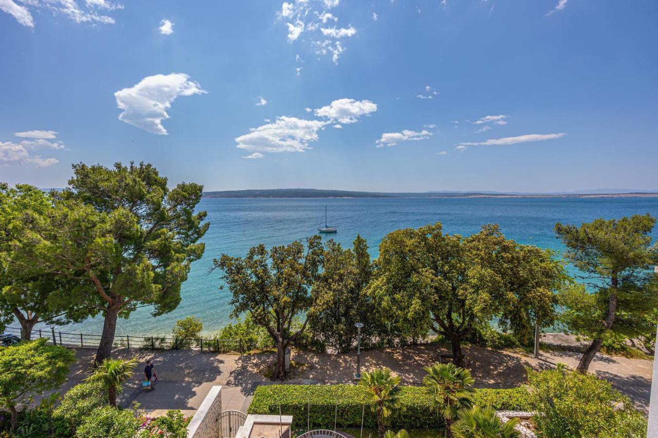 Villa Veronika Apartments Crikvenica Exterior foto