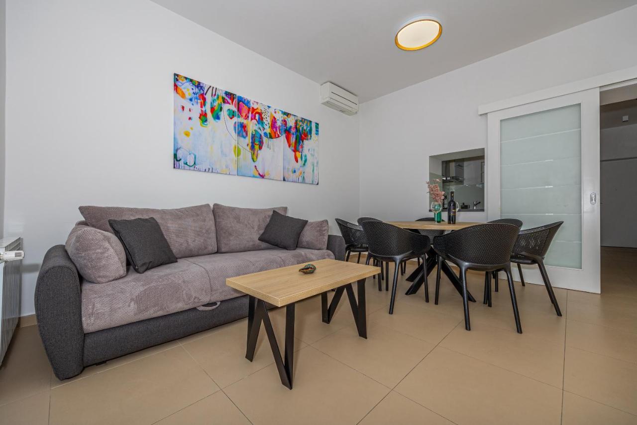 Villa Veronika Apartments Crikvenica Exterior foto