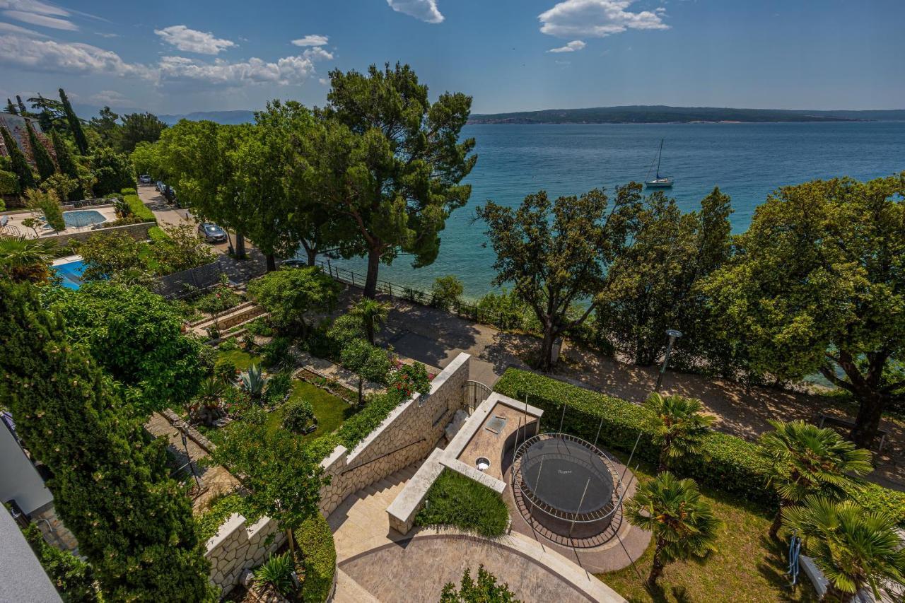 Villa Veronika Apartments Crikvenica Exterior foto