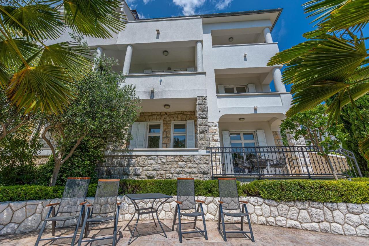 Villa Veronika Apartments Crikvenica Exterior foto